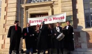 Réforme des retraites : le avocats manifestent devant le tribunal de Verdun