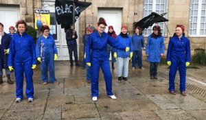 Flash-mob féministe à Alençon