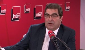 Christian Jacob se félicite du recul du chômage mais s'interroge."Pourquoi le chômage baisse deux fois moins vite en France que dans les autres pays de la zone euro ?"