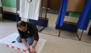VIDEO. Covid-19 :  les bureaux de vote de Niort se préparent