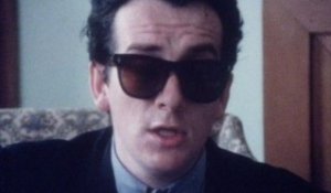 Elvis Costello & The Attractions - Good Year For The Roses