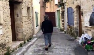 Les rues de : Saint-Mitre, avec plus qu'un chat