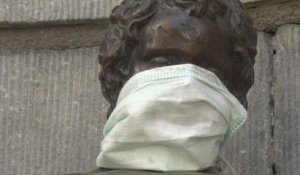 Coronavirus: Manneken-Pis porte un masque