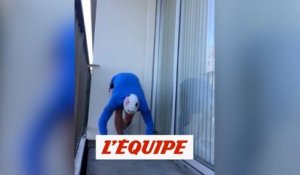 Ledecky s'entraîne au départ sur un balcon - Natation - WTF