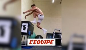 Marcos Llorente saute 1,15 m sur une jambe - Foot - WTF