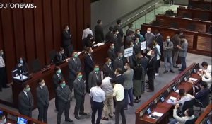 Hong Kong : nouvelles tensions au Parlement