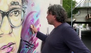 Saint-Ouen : un street-artiste rend hommage à une caissière morte du Covid