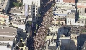 Mort de George Floyd: une foule impressionnante défile dans les rues de Los Angeles