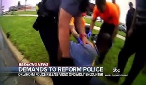USA - Une nouvelle vidéo montre Derrick Scott, un homme noir mort asphyxié par un policier blanc à Oklahoma City et en train de crier "Je ne peux pas respirer"