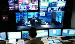 Les journalistes choisis pour interroger Emmanuel Macron le 14 juillet, la décision radicale de Tik Tok à Hong Kong et la 3e saison du podcast "L'envers du récit"
