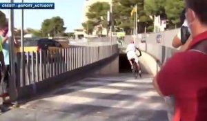 Gerard Piqué est arrivé puis reparti du Camp Nou à vélo !