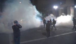 États-Unis: Nouvelle nuit de violences en marge de manifestations pacifistes à Portland
