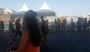 Port du masque à Marseille: opération sensibilisation sur le Vieux-Port