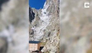 Un touriste filme un énorme glissement de terrain dans les Alpes