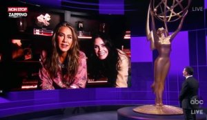 Jennifer Aniston, Courteney Cox et Lisa Kudrow réunies lors des Emmy Awards ! (vidéo)