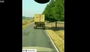 Ce camion danse sur la route