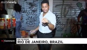 La samba dans les rues de Rio malgré le Covid