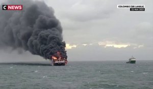 Sri Lanka : un navire en feu fait craindre une catastrophe écologique