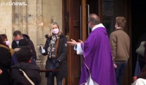 Jauge dans les églises : le gouvernement français doit revoir son décret