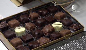 Reportage - Des boîtes de chocolats pour 3 000 aînés grenoblois