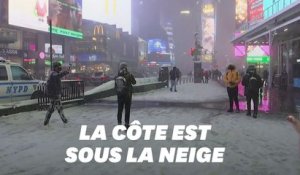 Une forte tempête de neige à l'est des États-Unis recouvre les routes d'un manteau blanc