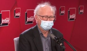 Passeport vaccinal : "Il y a des questions d'éthique et de discrimination qui méritent d'être analysées"(Alain Fischer)