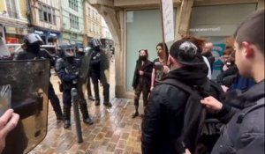 Manifestation à Troyes : les forces de l'ordre bloquent l'accès à la rue Émile Zola