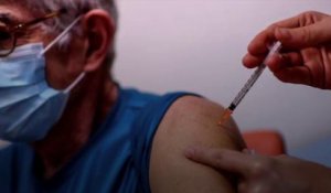 Covid-19 : pas de lien établi entre le vaccin et les décès
