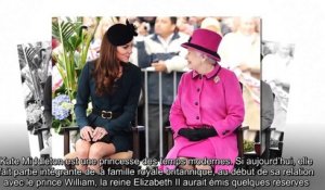 Elizabeth II - comment elle a brisé la glace avec les parents de Kate Middleton -