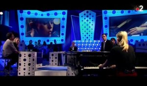 Angèle chante "Ta reine" en live sur France 2