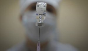 L'EMA qualifie le vaccin Spoutnik V de "roulette russe", la Russie exige des excuses