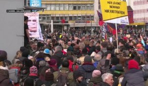 Défilés en Europe contre les mesures anti-Covid