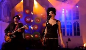 Amy Winehouse - "Back to Black" (Live)