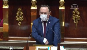 Abad face à Castex à l'Assemblée: "Votre gestion de la crise sanitaire est calamiteuse"