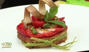 Tartelette amande, rhubarbe et fraises