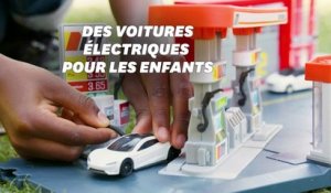 Ces petites voitures électriques pour enfants les sensibilisent à l'environnement