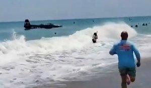 Un pilote contraint d'amerrir en urgence le long d’une plage bondée en Floride