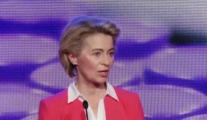 Suffisamment de vaccins dès juillet pour vacciner 70% d'adultes dans l'UE (Ursula Von der Leyen)