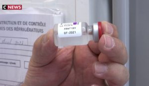 Vaccination : faut-il autoriser AstraZeneca aux moins de 55 ans ?