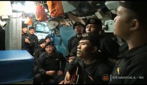 Sous-marin disparu : la vidéo des marins qui émeut l’Indonésie