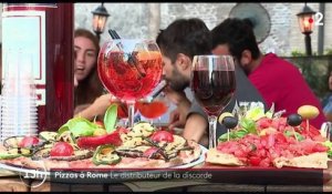Rome : un distributeur de pizzas sème la discorde