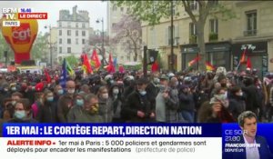 1er mai à Paris: le cortège a pu repartir après avoir été bloqué par les heurts au niveau de la rue Saint-Ambroise