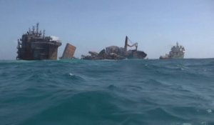 Sri Lanka: Le navire qui menace de créer l'une des plus grandes catastrophes écologiques du pays est partiellement échoué