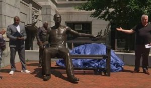 Une statue en l’honneur de George Floyd inaugurée dans le New Jersey
