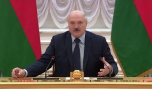 Bélarus : des sanctions économiques pour mettre le régime "à sec financièrement"