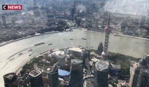 Vidéo : le plus haut hôtel au monde ouvre ses portes à Shanghai