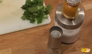 Technique en vidéo pour faire un beurre aux herbes