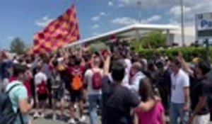 Serie A - Mourinho accueilli par une foule supporters à Rome