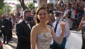 Marion Cotillard arrive au festival - Cannes 2021