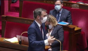 Pass sanitaire: à l'Assemblée nationale, Olivier Véran reproche à l'opposition de freiner les débats